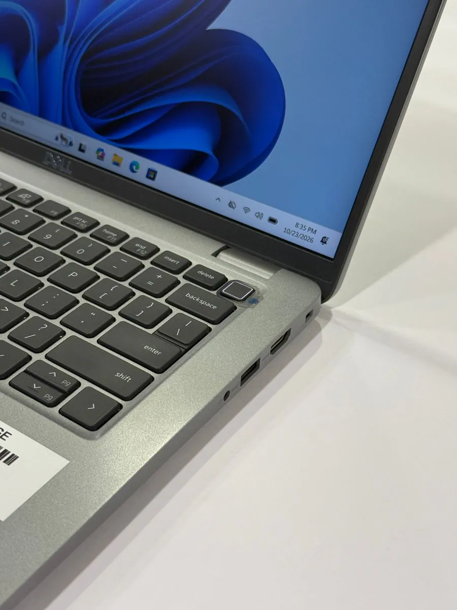 Dell Latitude 5450, right-side detail showing the audio socket, USB-A socket and HDMI port.